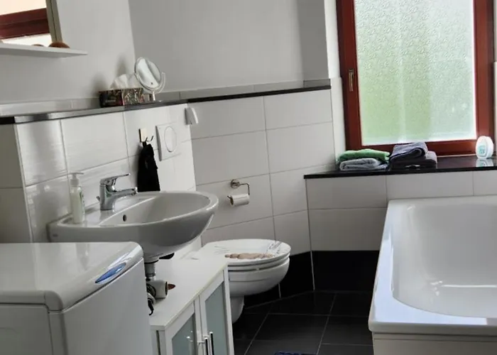 Zum Kleingarten * لبسيا